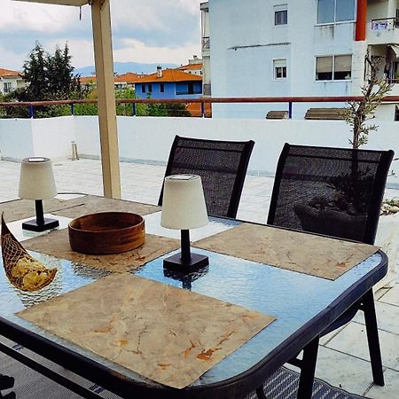 Golden Sky 1 Apartment Peraía Екстериор снимка