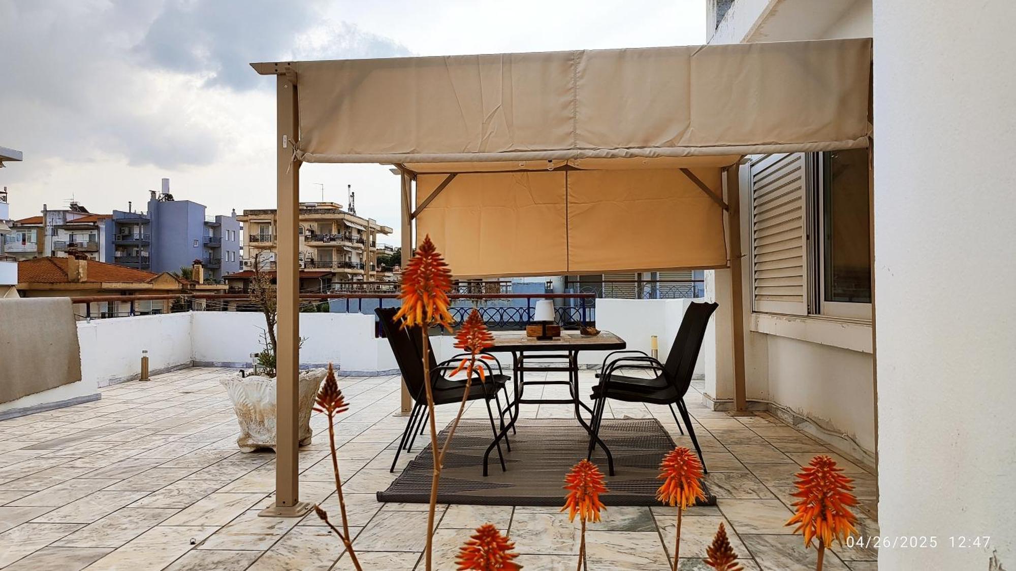 Golden Sky 1 Apartment Peraía Екстериор снимка